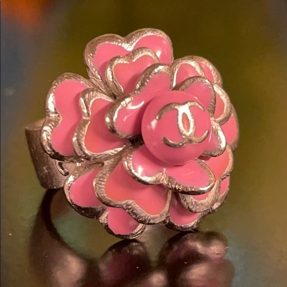 WOW POSHMARK - Authentic Chanel Camilla Silver & Pink Flower Design Winner Ring - Picture 4 of 16
